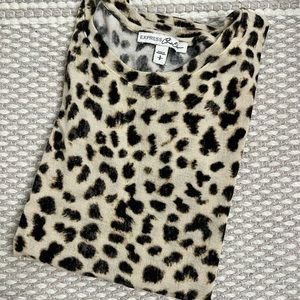 Leopard print tee shirt